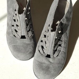 grey vintage inspired heels